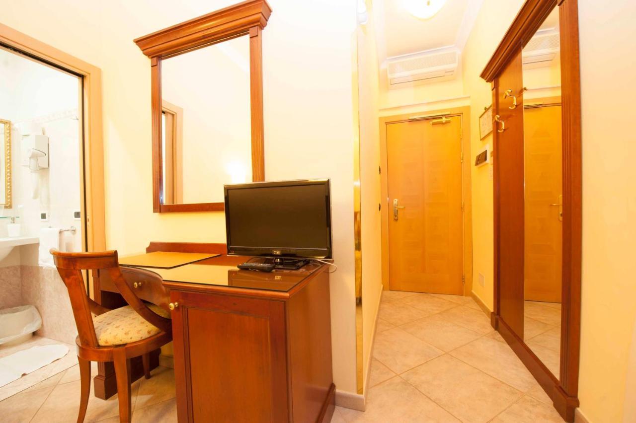 Hotel Astigiana & Appartamenti Varazze Exteriör bild