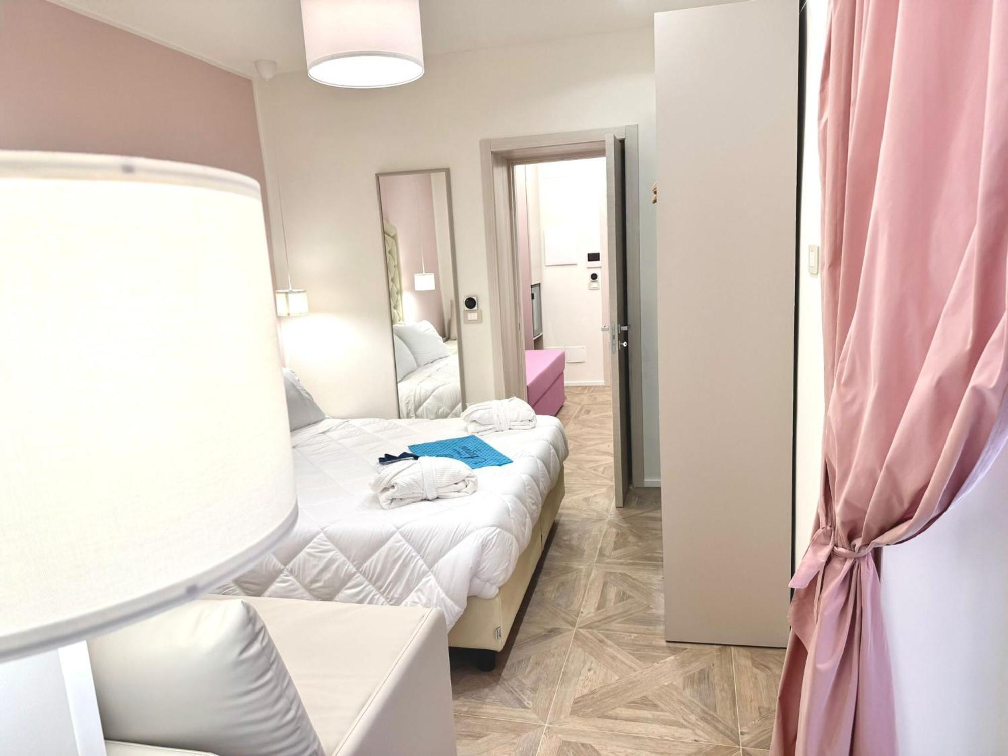Hotel Astigiana & Appartamenti Varazze Exteriör bild