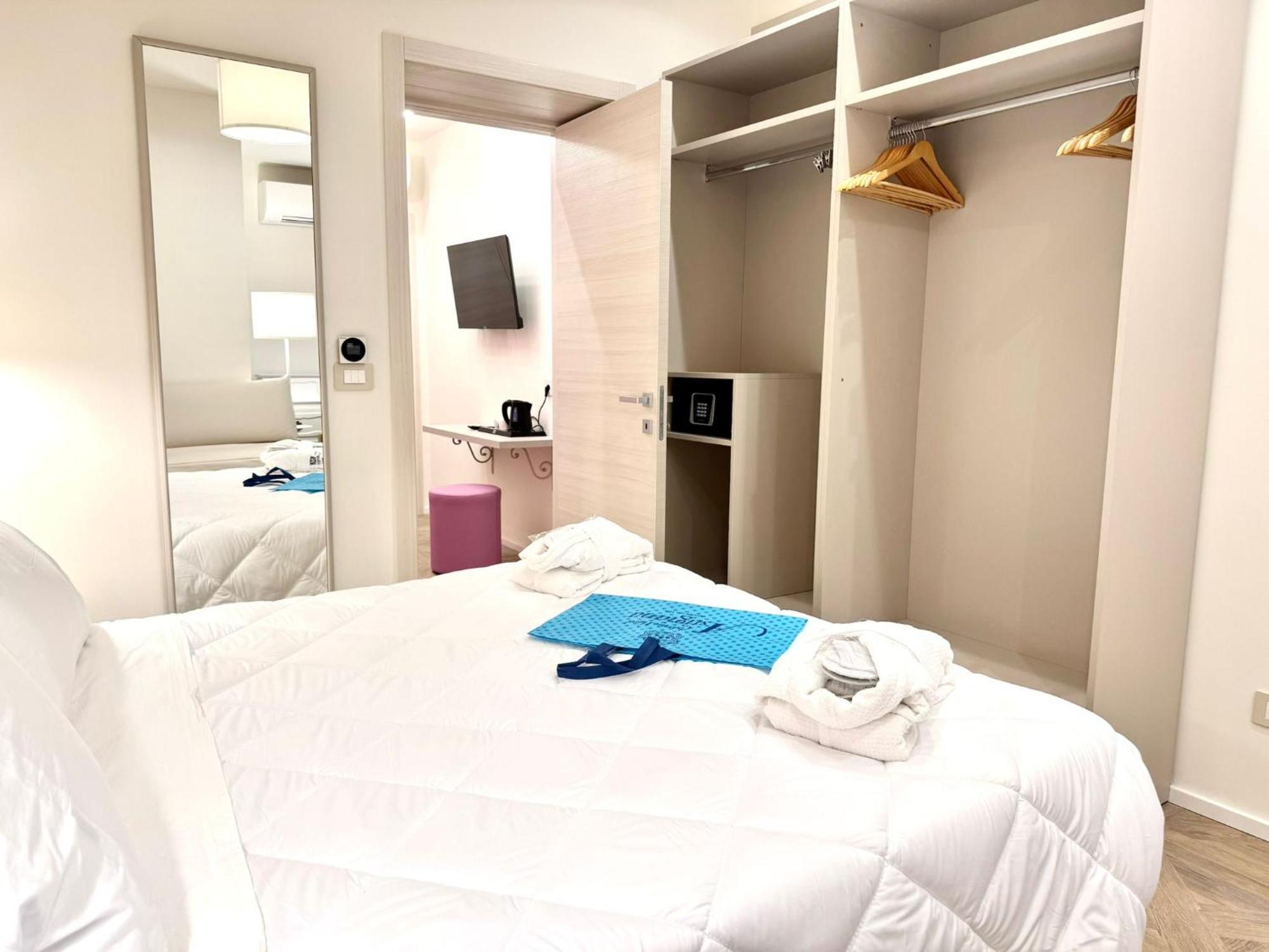 Hotel Astigiana & Appartamenti Varazze Exteriör bild