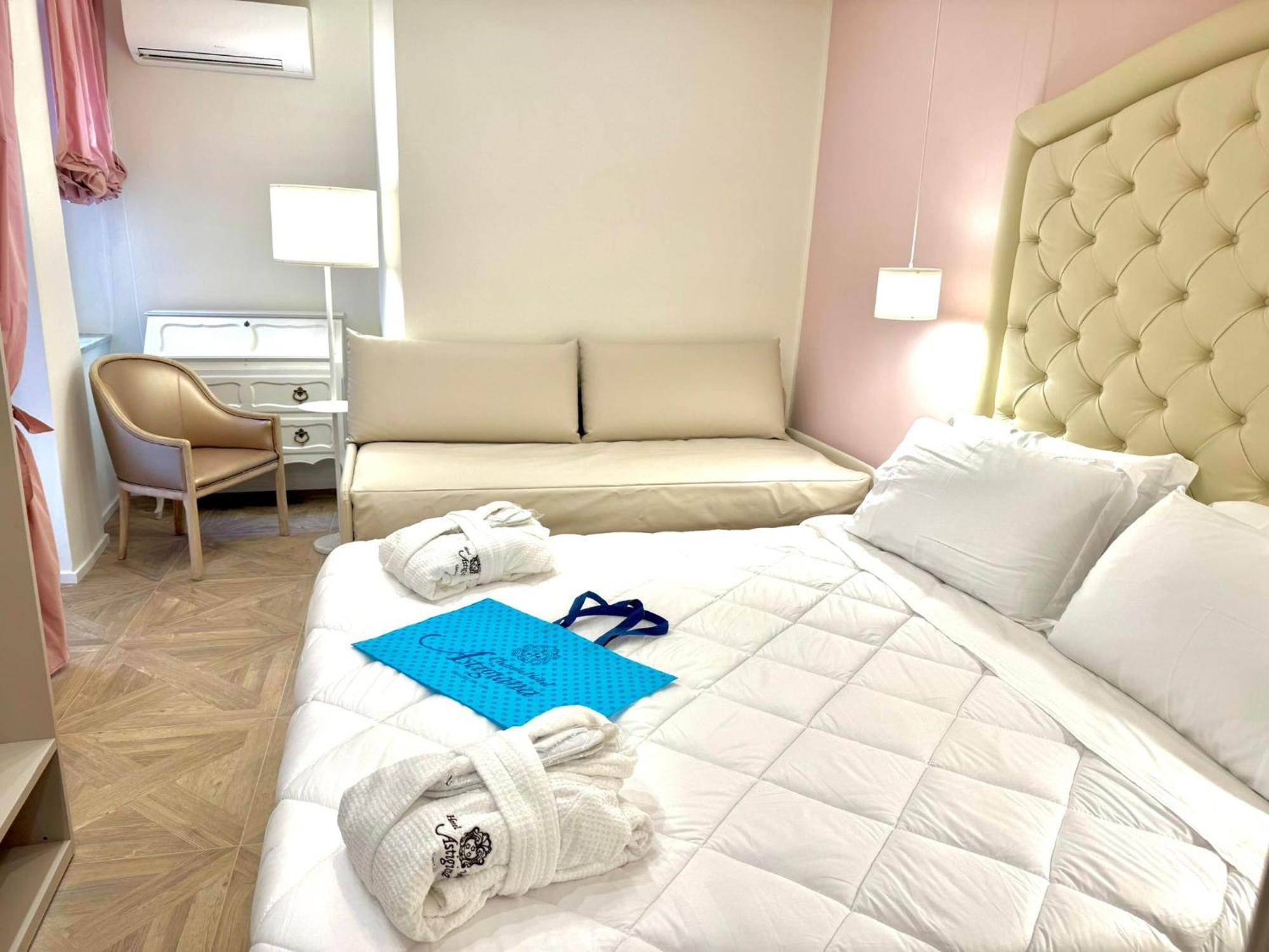 Hotel Astigiana & Appartamenti Varazze Exteriör bild